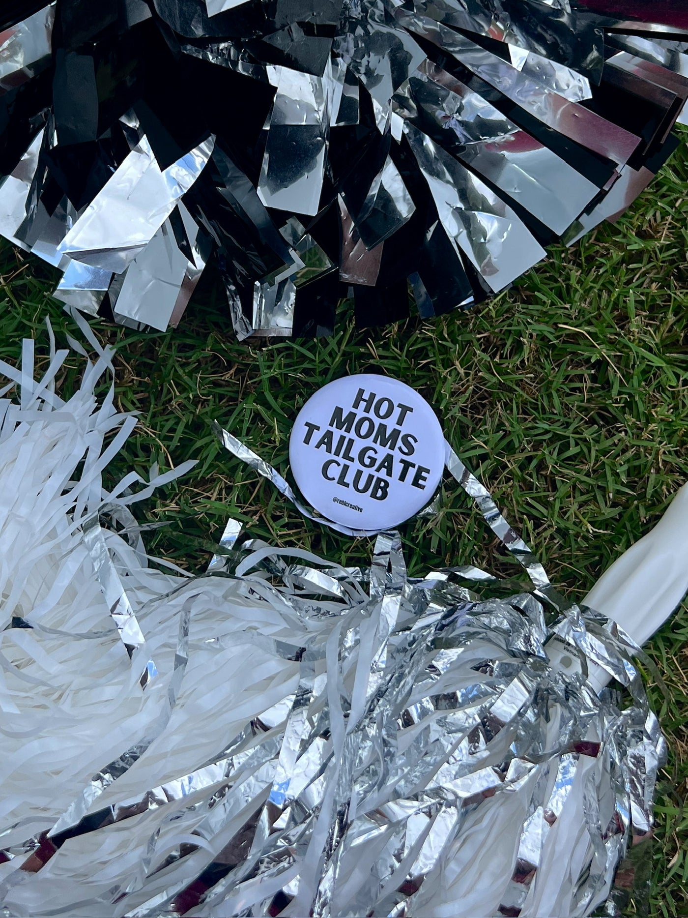 Hot Moms Tailgate Club Mini Pins