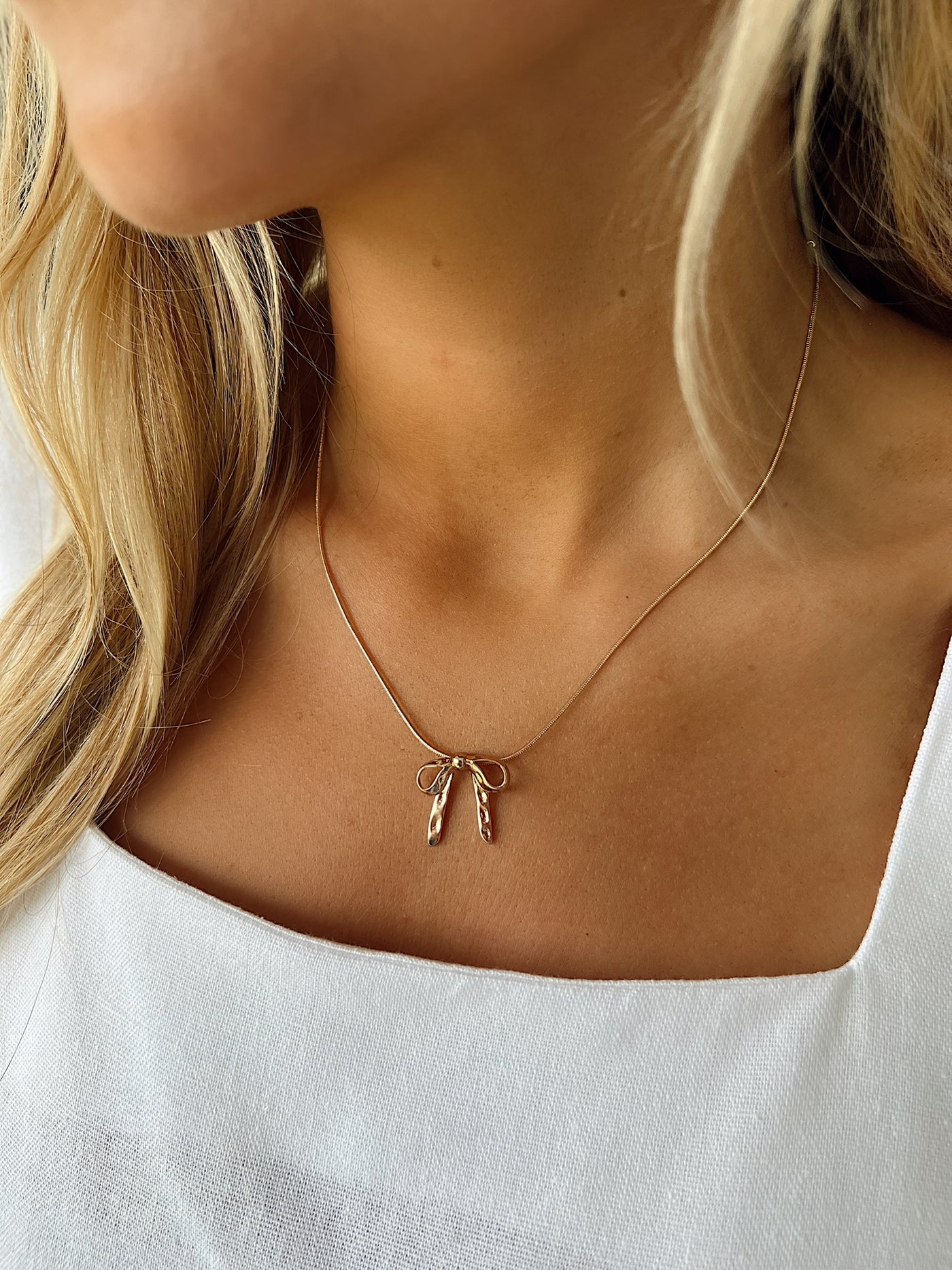 Bow Ribbon Snake Chain Necklace
