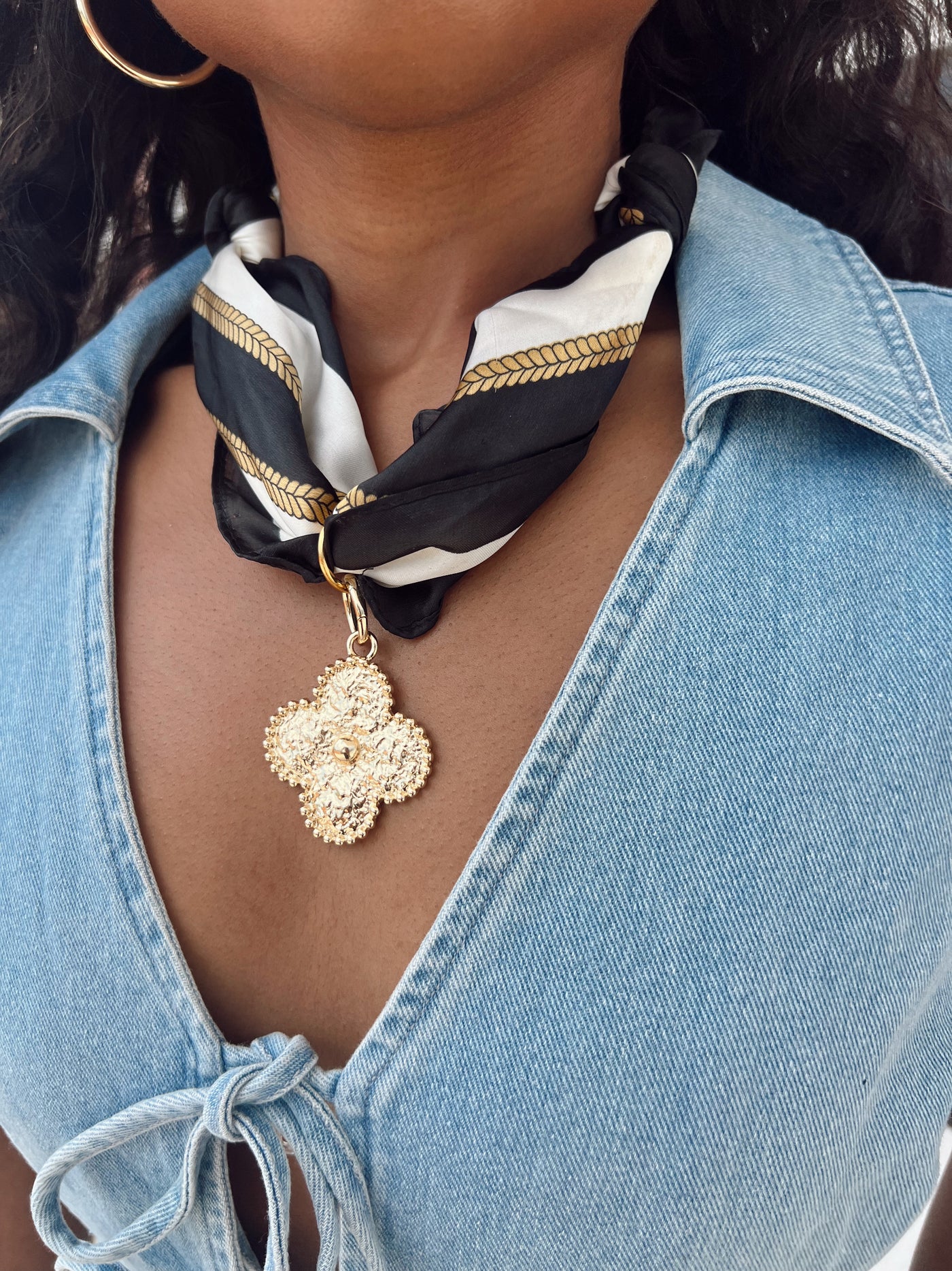 Game-day Scarf Necklace With Clover Charm