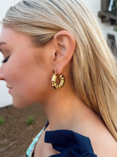 Marvelous Ease Hoop Earrings
