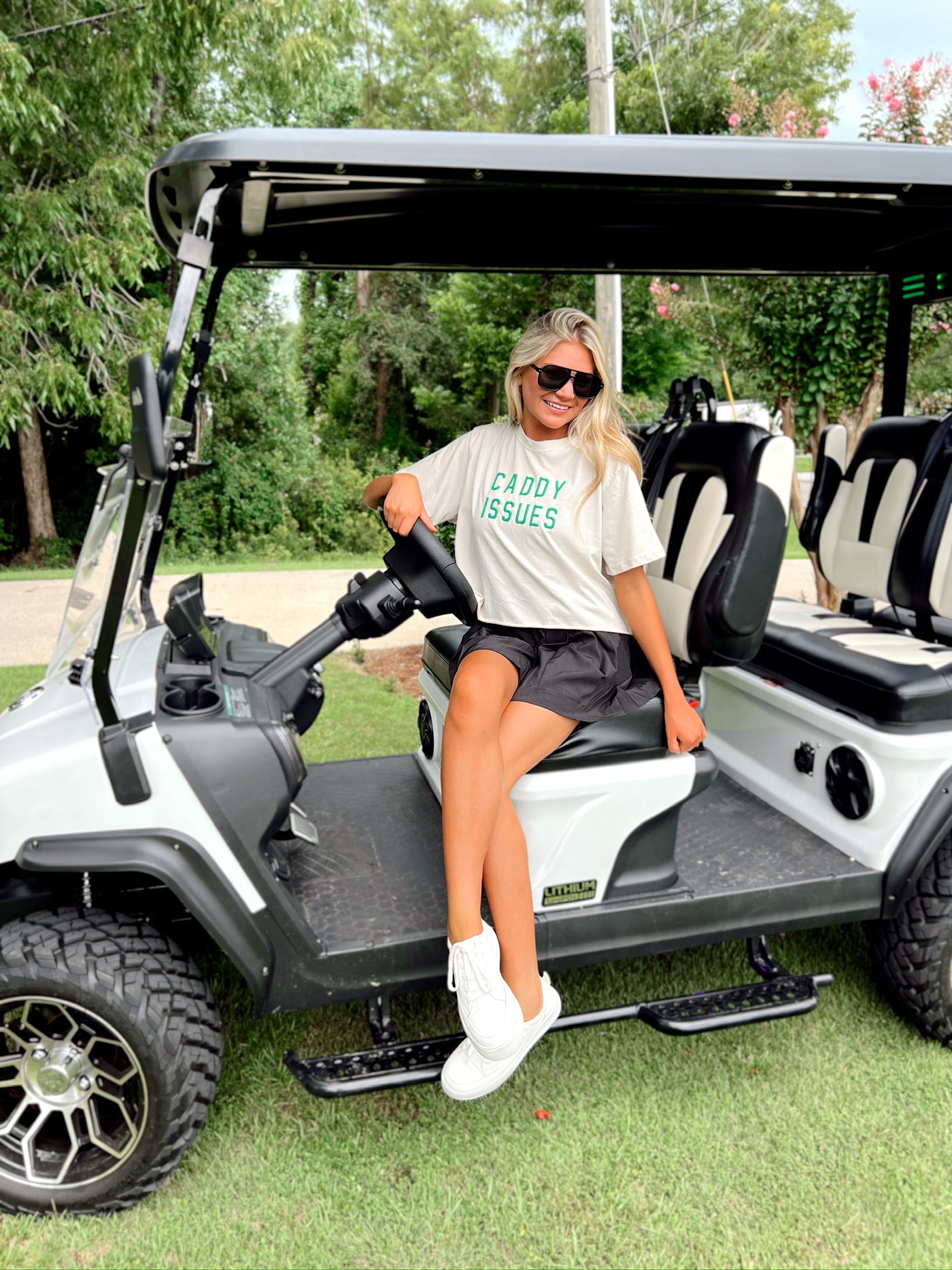 Caddy Issues Graphic Top