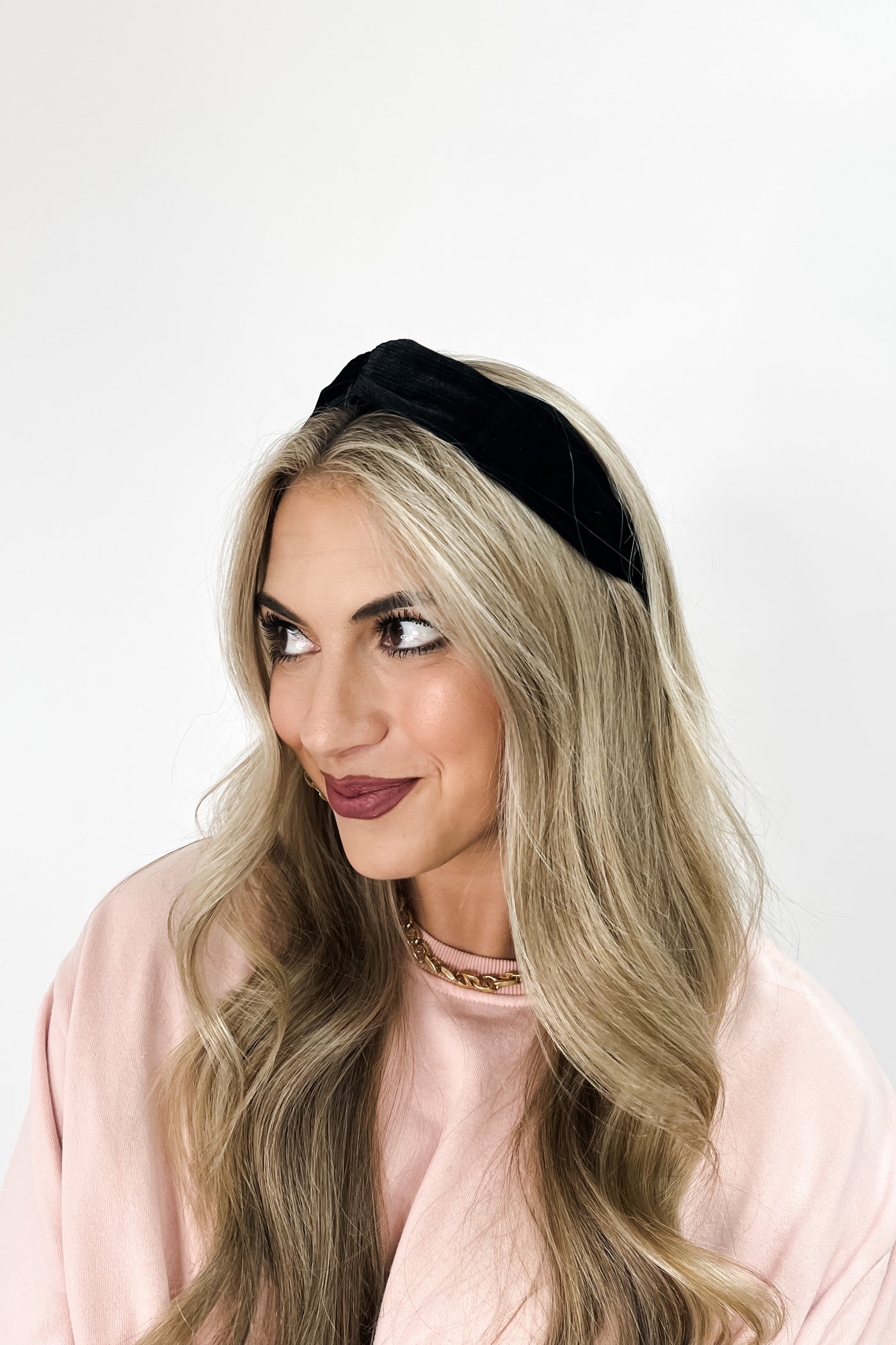 Simple Prestige Velvet Knot Headband