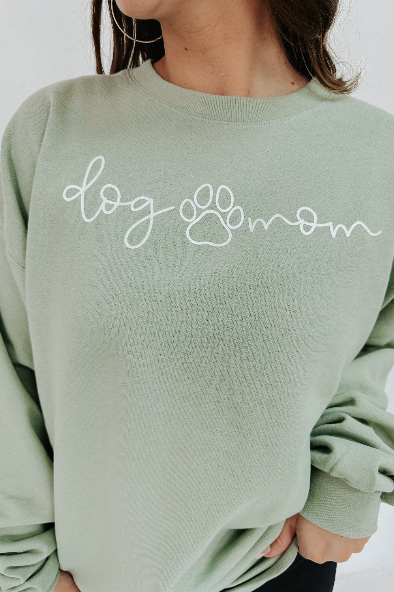 "Dog Mom" Graphic Sweatshirt