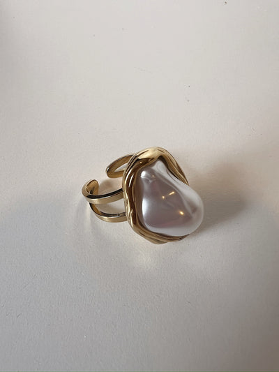 The World Is Your Oyster Pearl Ring