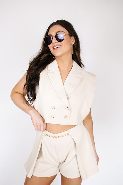 Free Agent Sleeveless Blazer Top