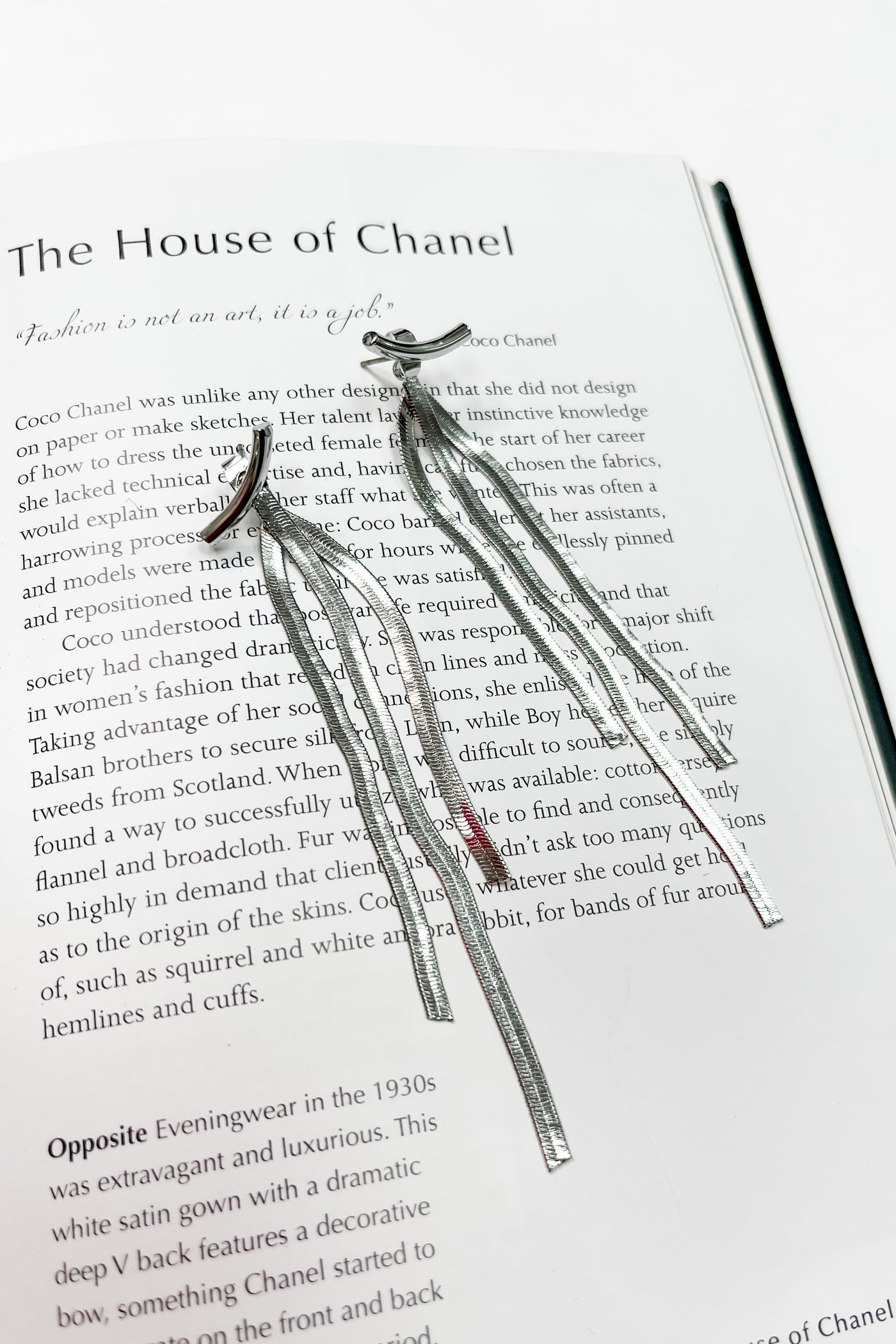 Elina Flat Snake Drop Earring